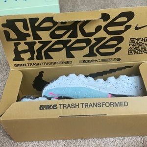Nike Space Hippie 04